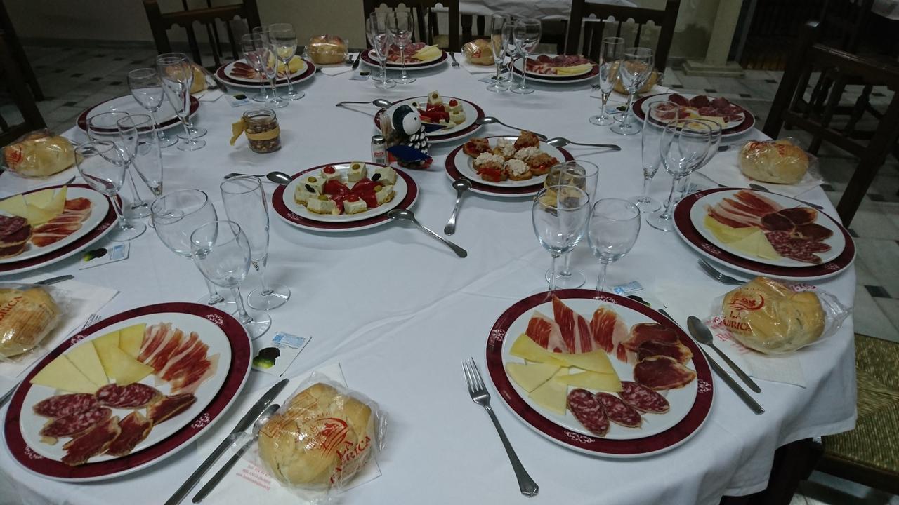 Hostal Restaurante Rufino Berlanga Bagian luar foto